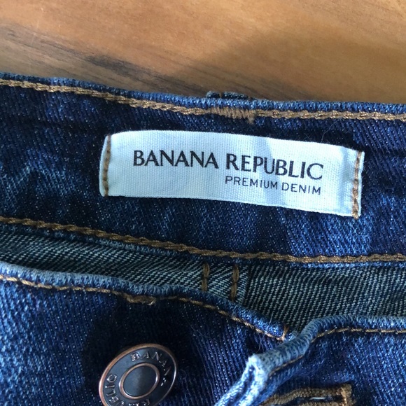 Banana Republic premium denim roll up shorts 🩳 - Picture 3 of 6